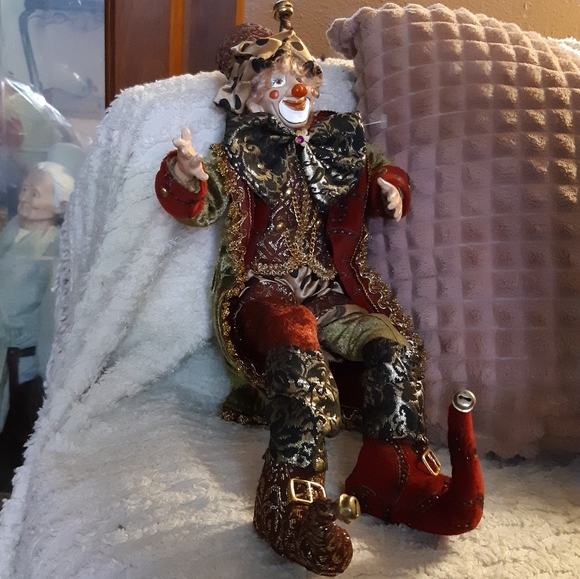 Clown Poseable Doll Seasonal display Red and Green Holiday Season Greetings - Picture 7 of 7